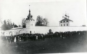 Лукианова пустынь, башня, ярмарка